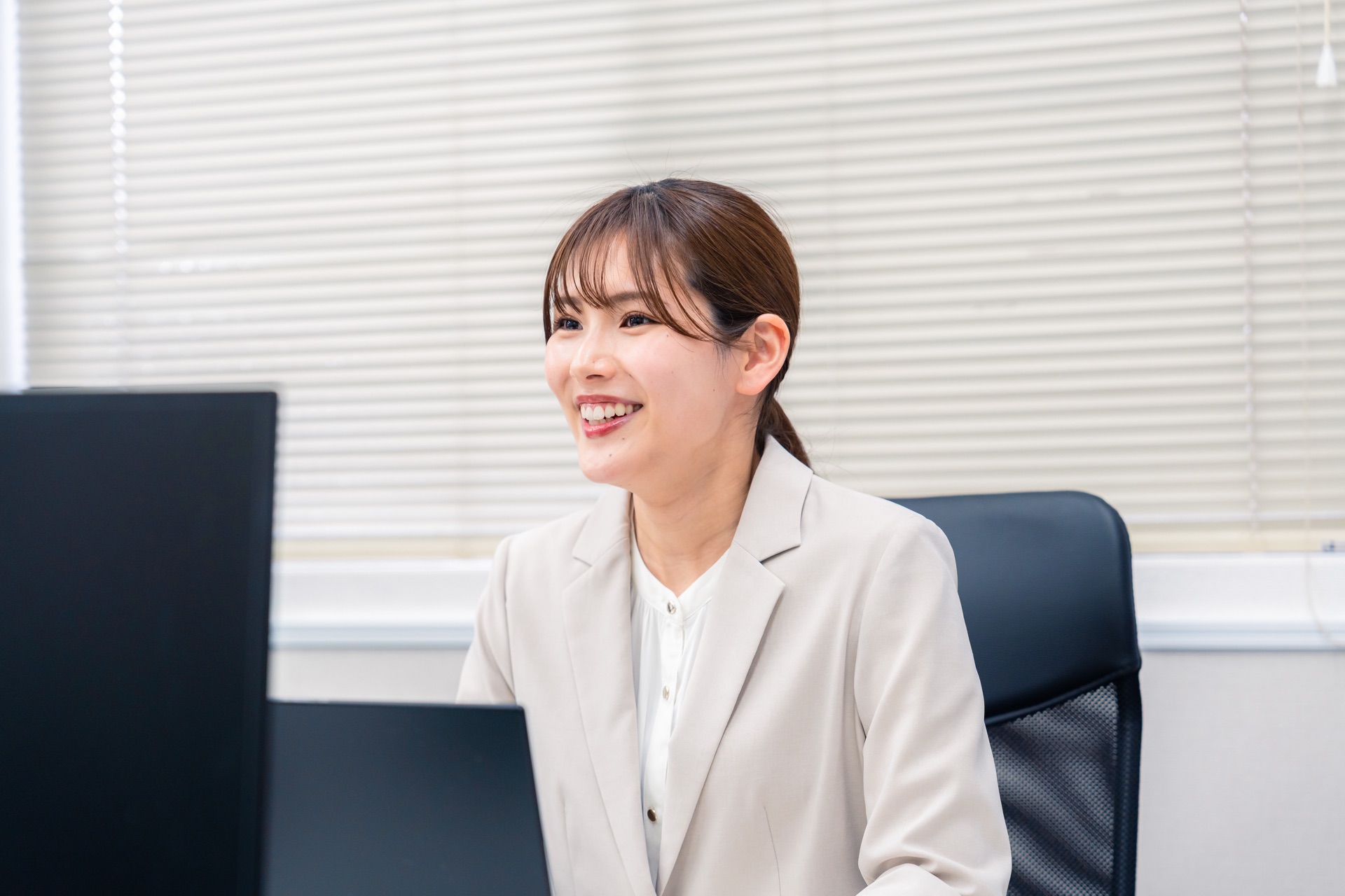 相談に対応する担当者